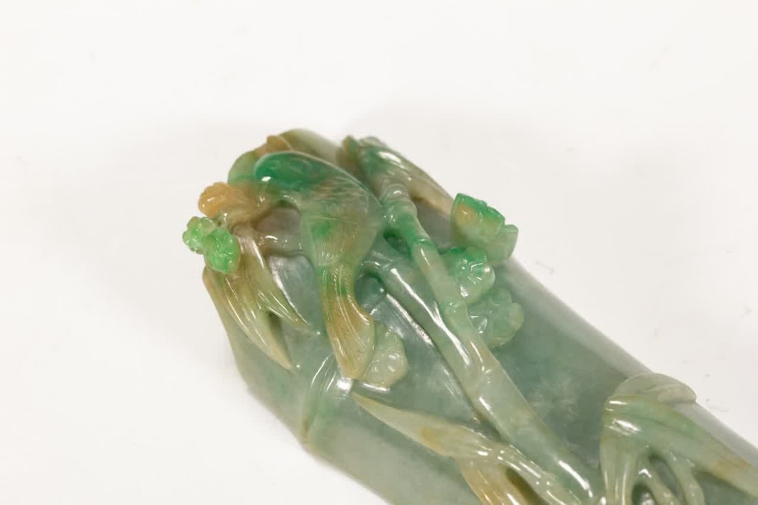A Qing Dynasty jade bamboo pattern armrest - 2