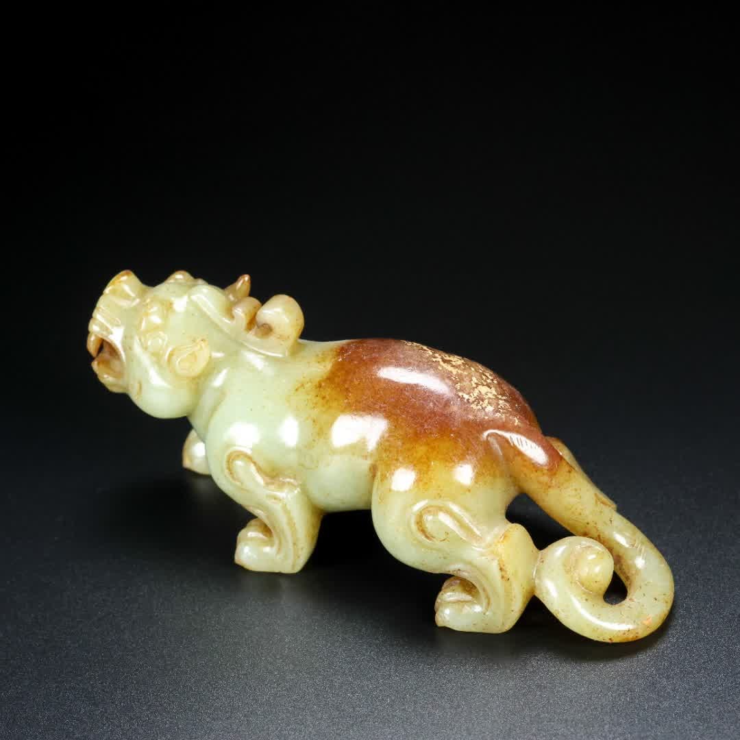 A Han Dynasty jade beast - 3