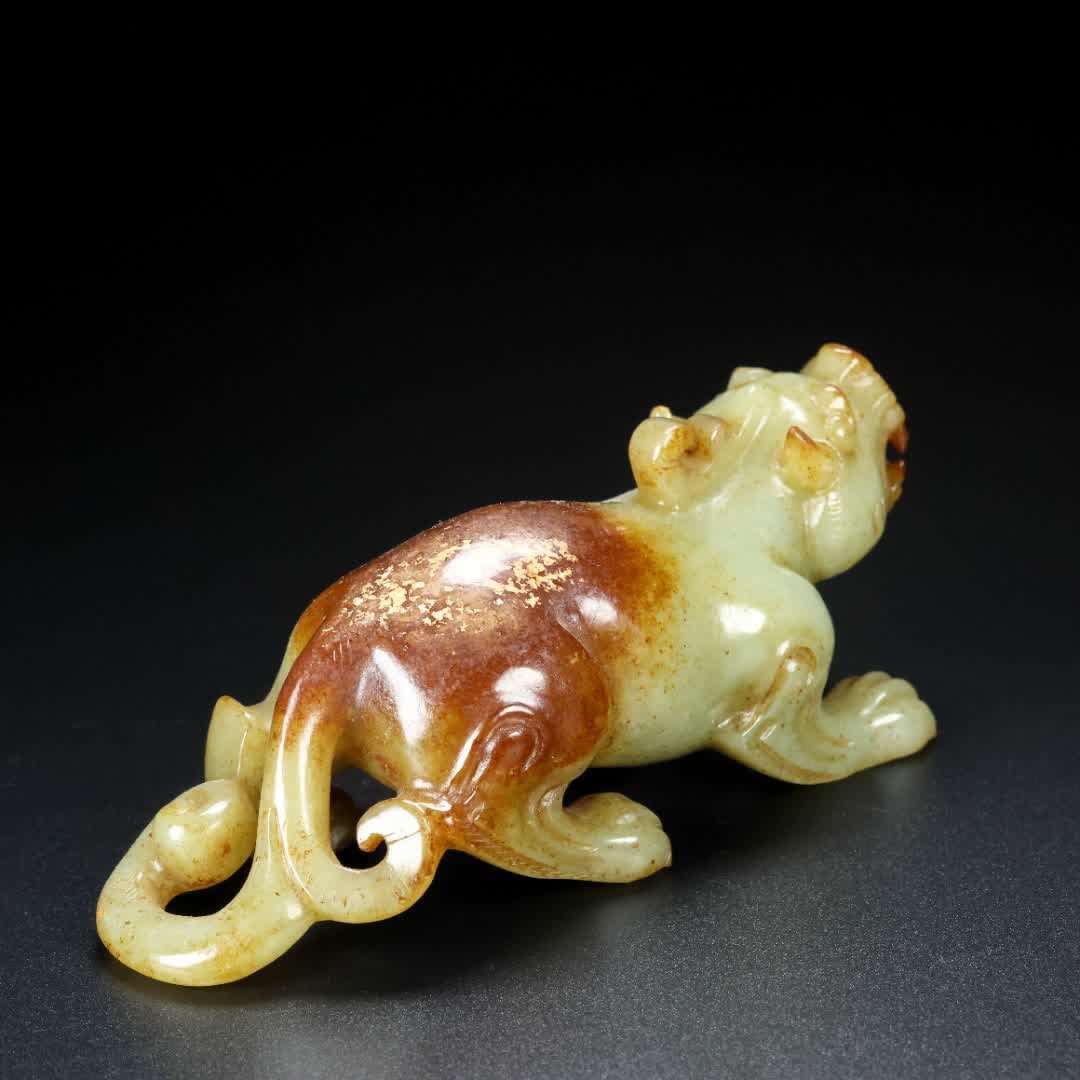 A Han Dynasty jade beast - 5