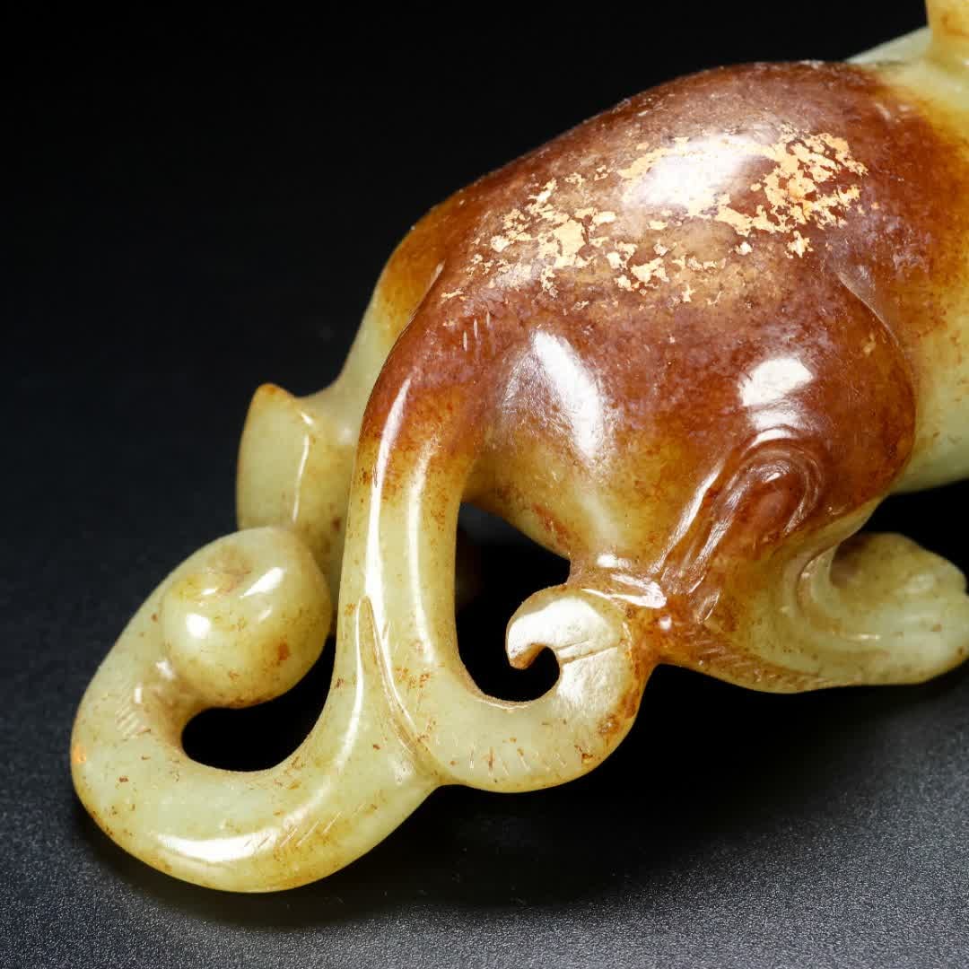 A Han Dynasty jade beast - 6