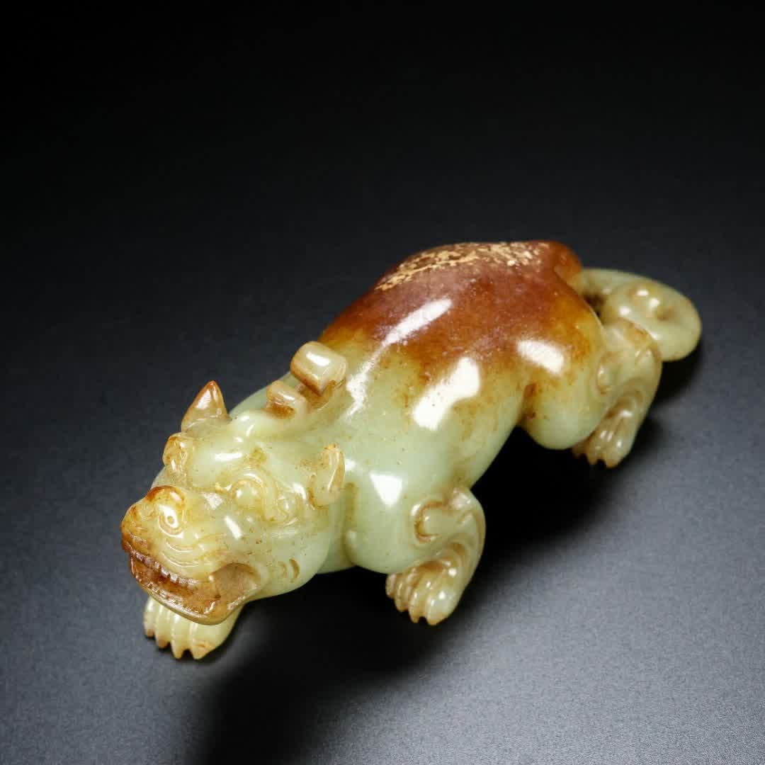 A Han Dynasty jade beast - 8