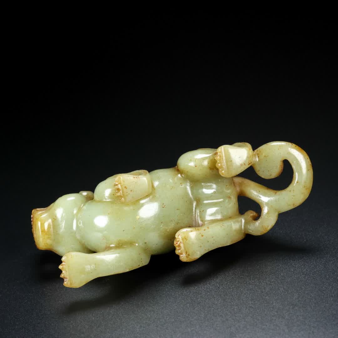 A Han Dynasty jade beast - 9