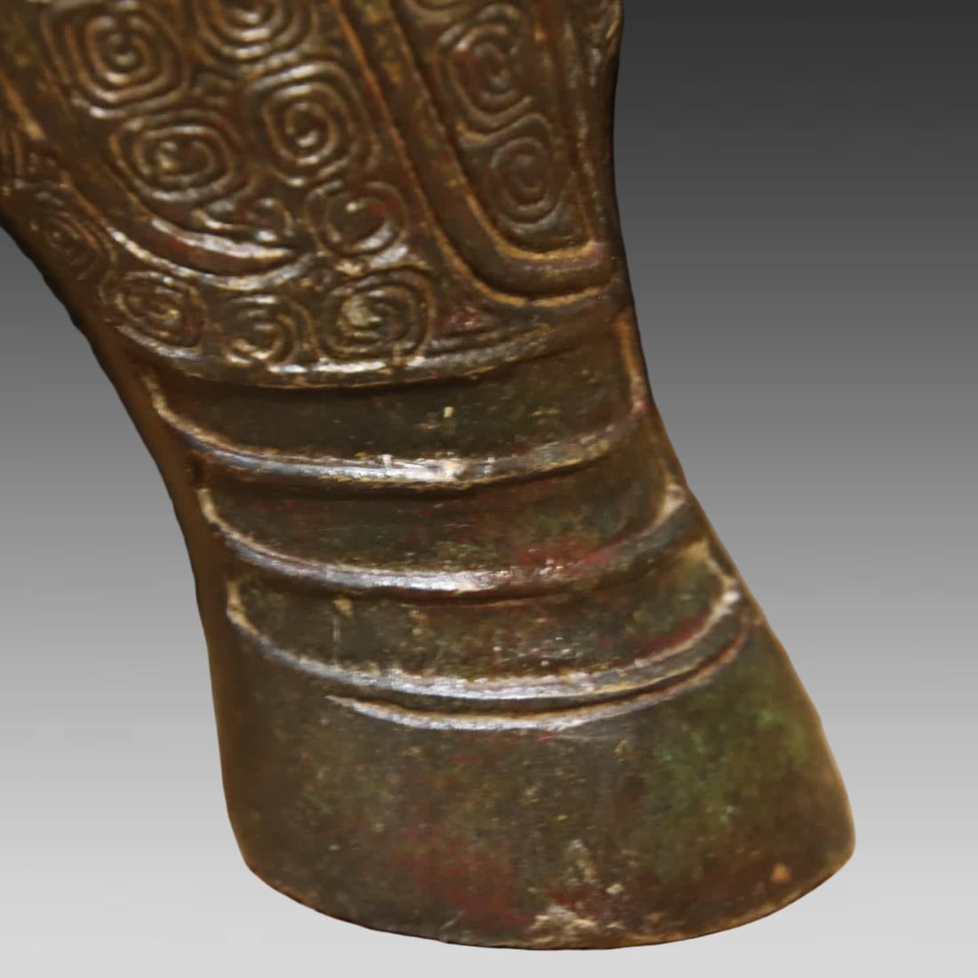 A bronze pig beam - 6