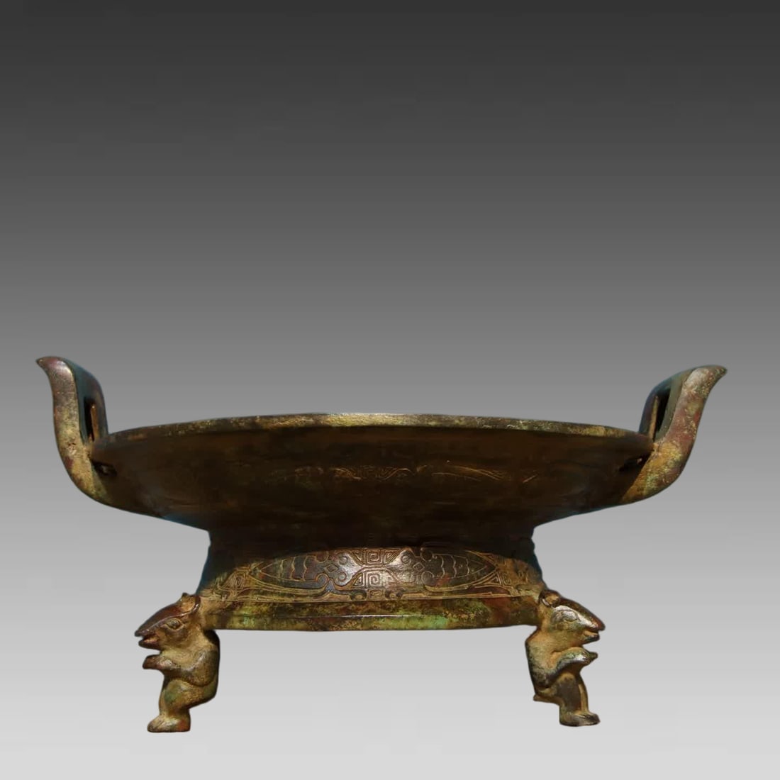 A bronze bear foot disc - 3