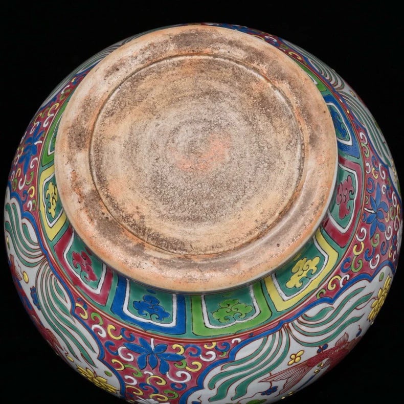 A Daming Xuande colorful window fish algae pattern jar - 9
