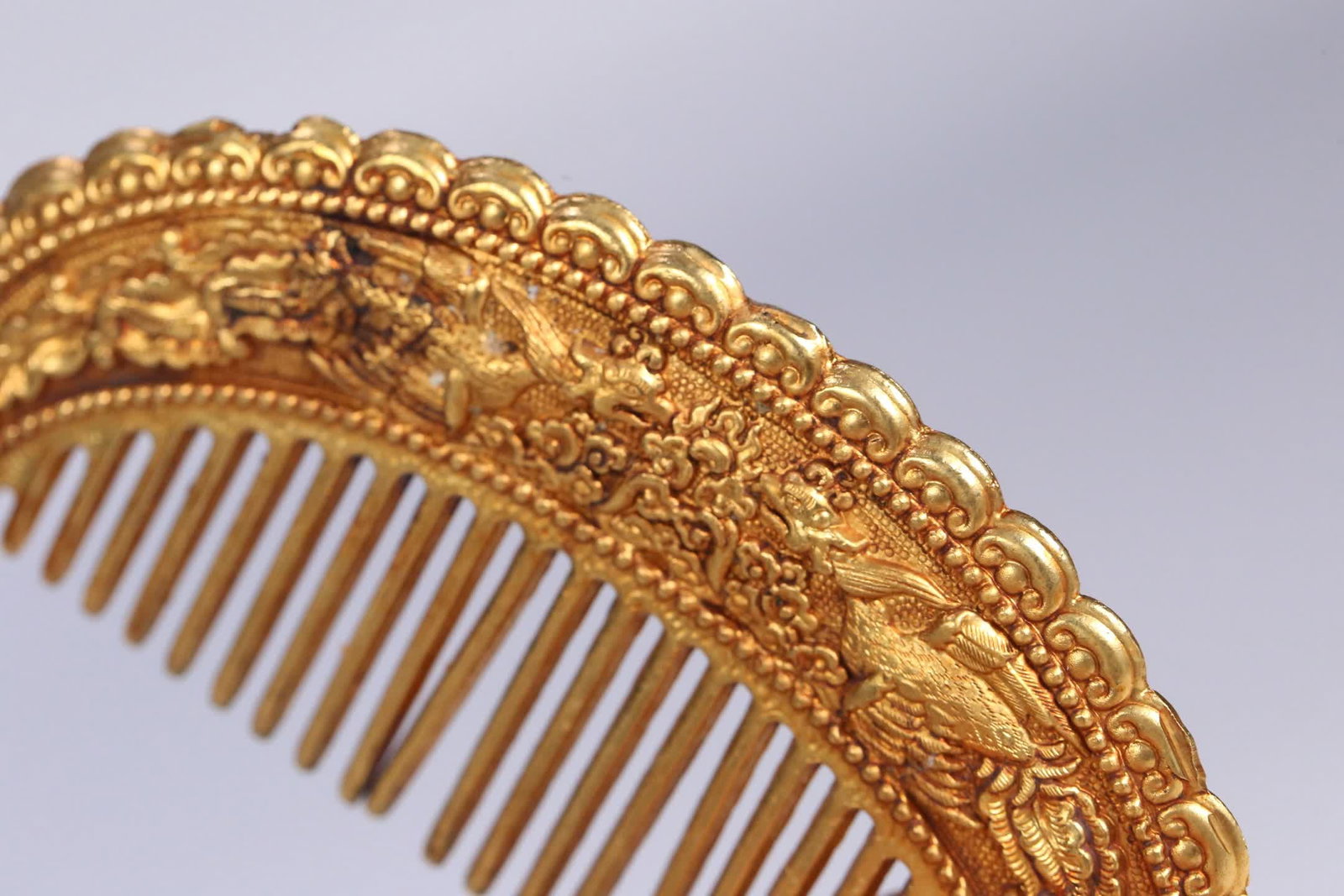 A copper gilt double phoenix comb - 7
