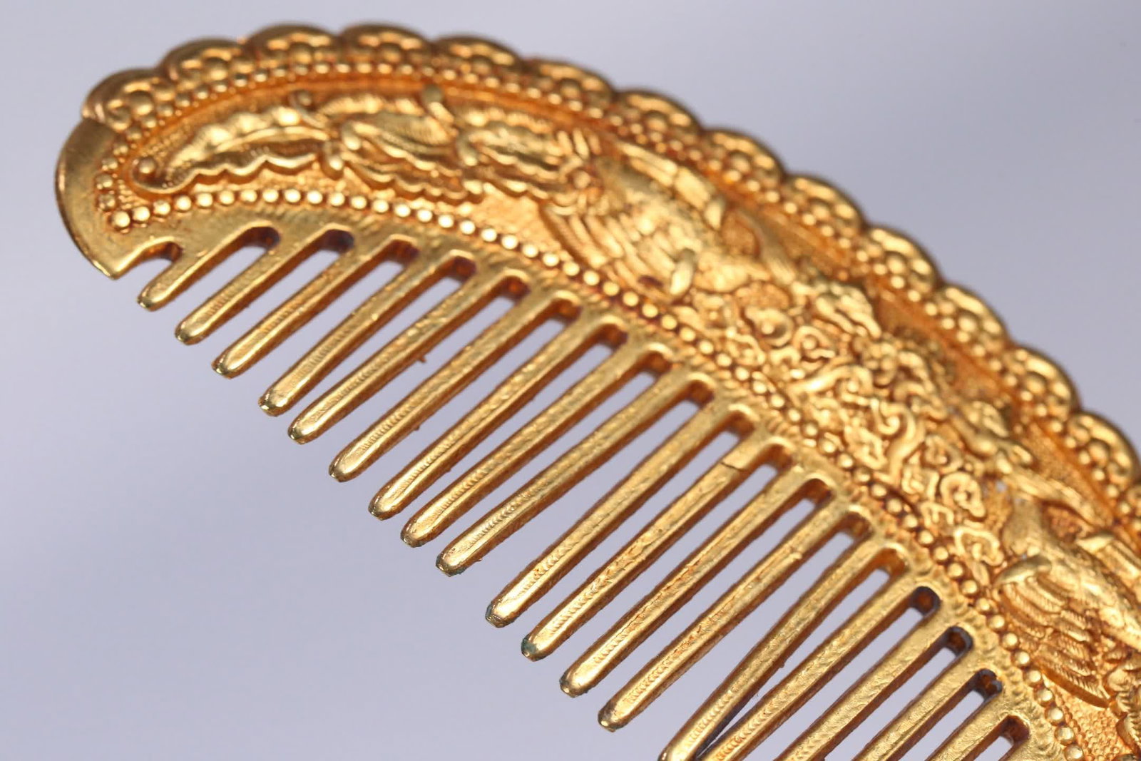 A copper gilt double phoenix comb - 9