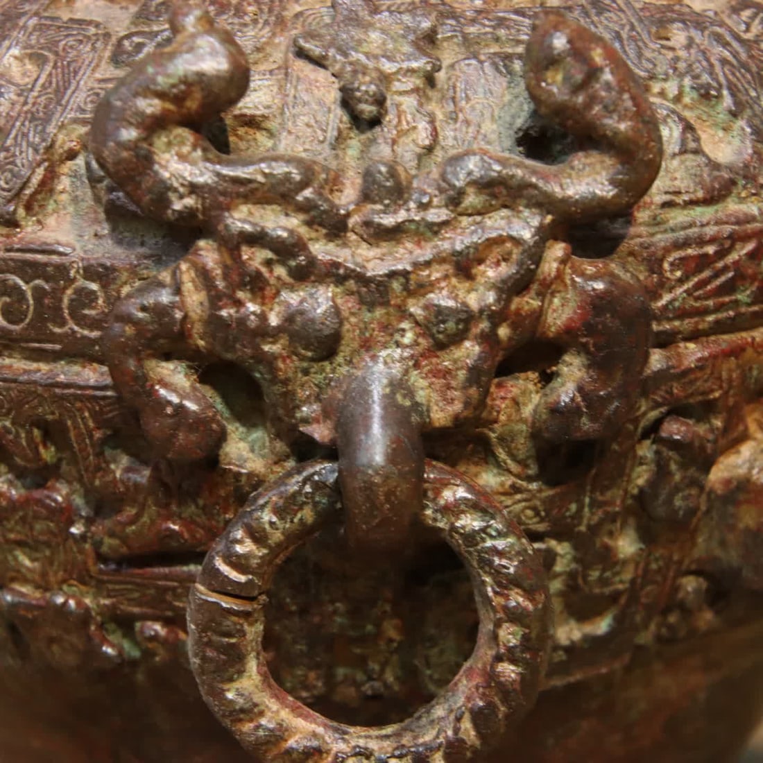 A bronze jar - 5