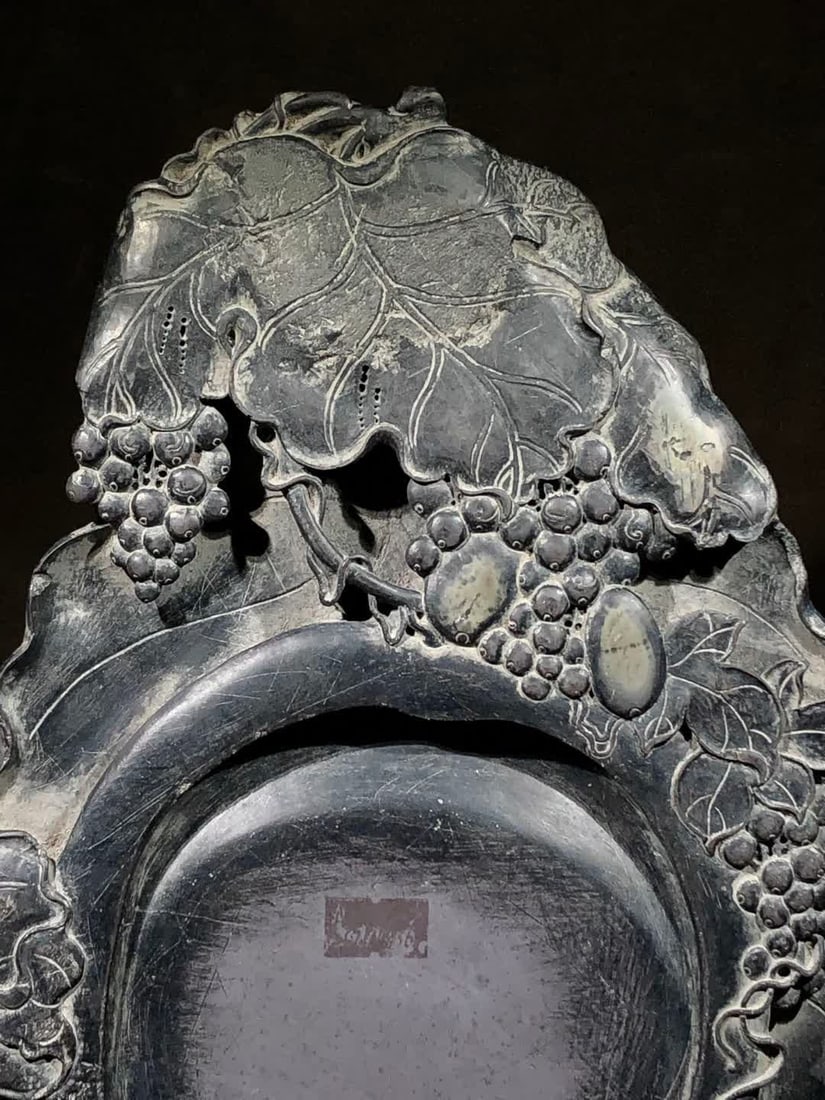 A Qing Dynasty multi-son inkstone - 2
