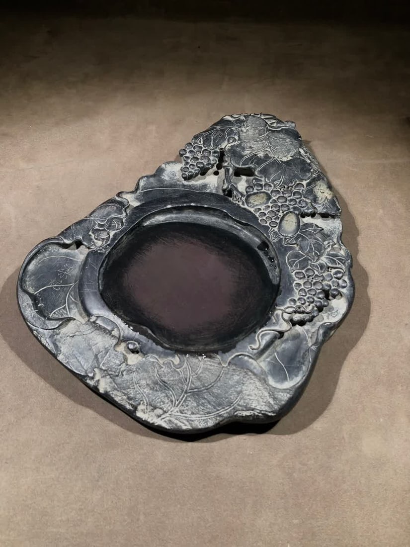 A Qing Dynasty multi-son inkstone - 6