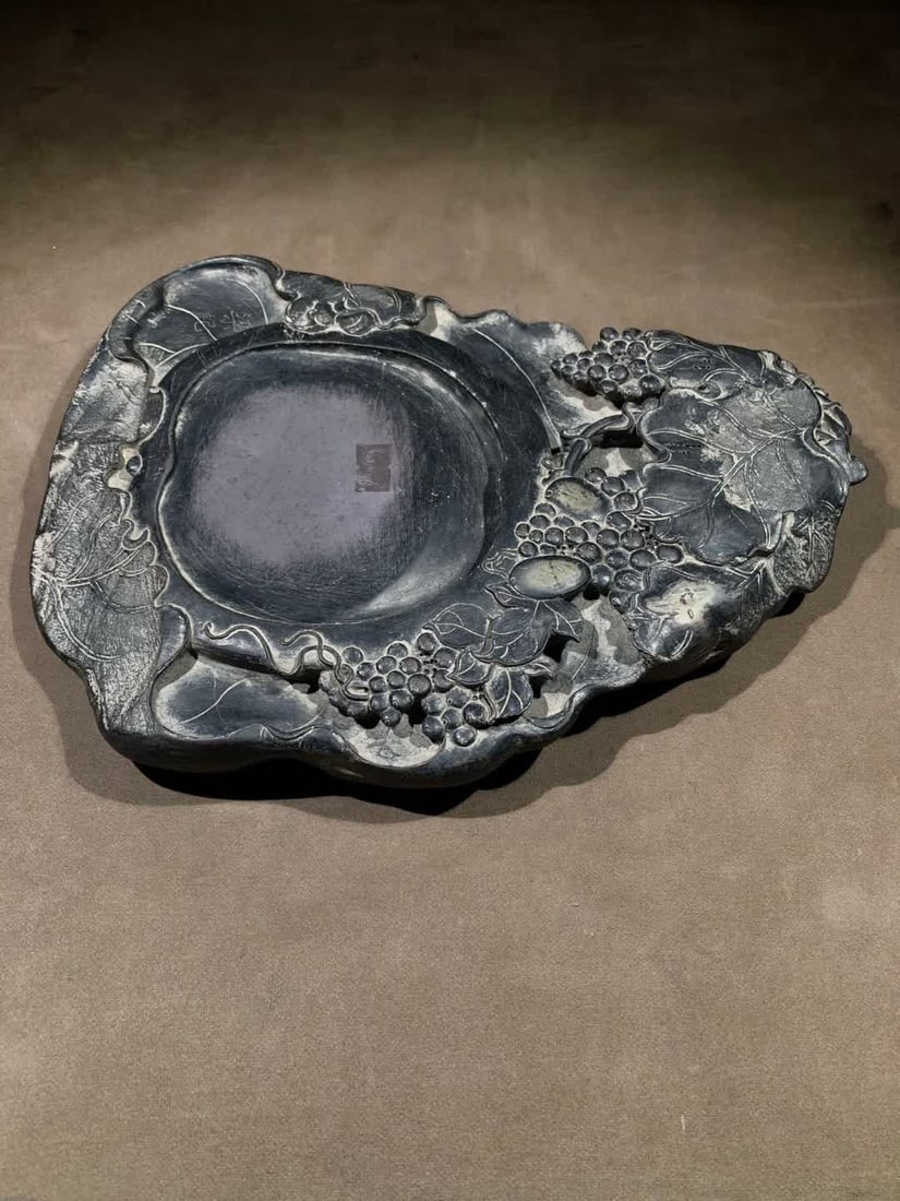 A Qing Dynasty multi-son inkstone - 8