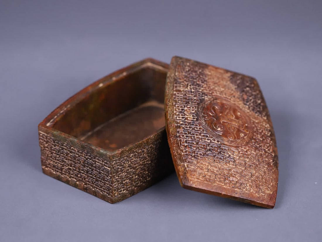 A Han Dynasty ancient jade shop head pattern rectangular lid box - 3