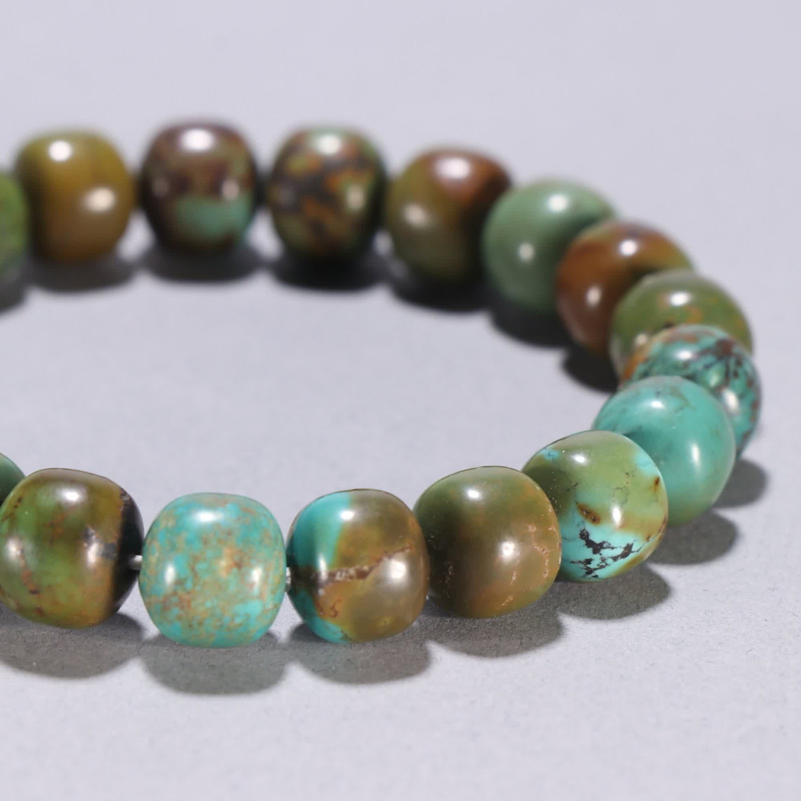 A turquoise bracelet - 9