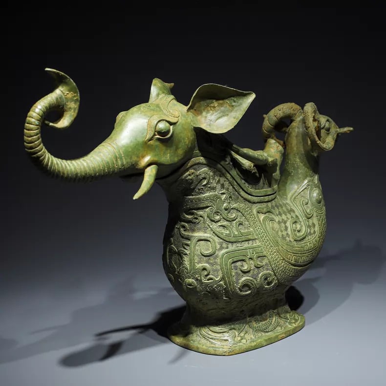 A bronze cup - 5