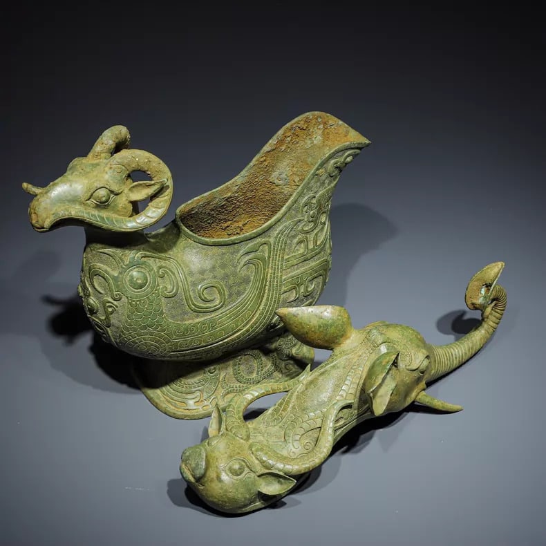 A bronze cup - 8