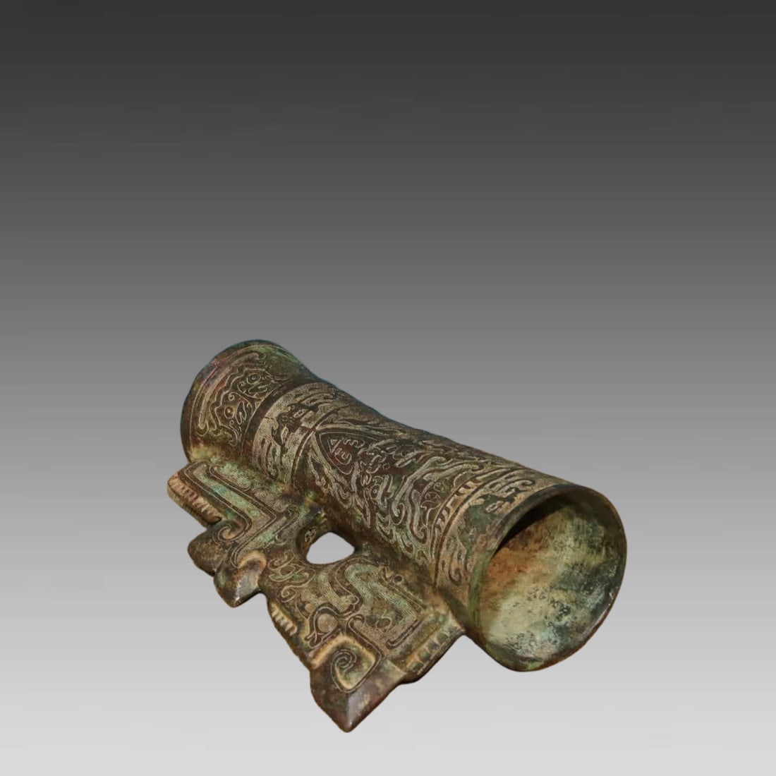 A bronze tripod cup - 7