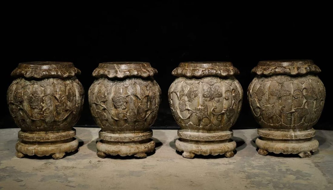 A set of Qing Dynasty bluestone melon ridge pattern embroidered piers (1 of 9)