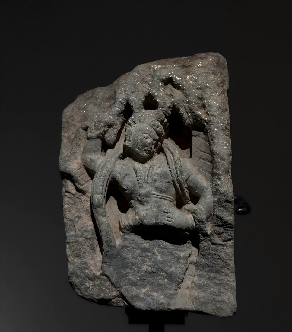A gray schist of the 2nd-5th centuries AD, Achilles, the god of war of Gandhara: Achilles, the god of war in Gandhara SIZE: W:9cm H:14cm (The Dimensions Of All Batches Are Manually Measured.If You Need More Detailed Information, Please Contact Our Customer Service Before Bidding.)