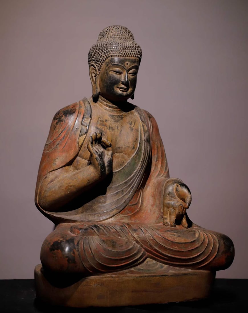 A Tang Dynasty bluestone painted Buddha statue - 2