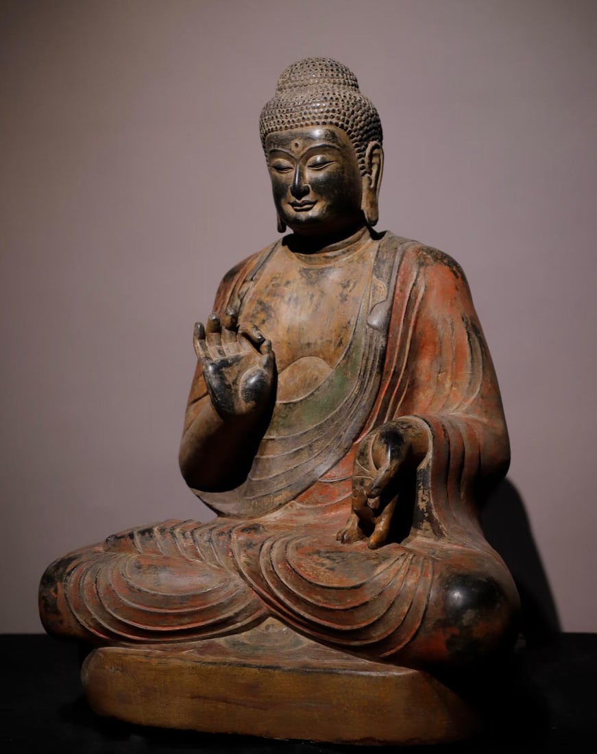A Tang Dynasty bluestone painted Buddha statue - 3