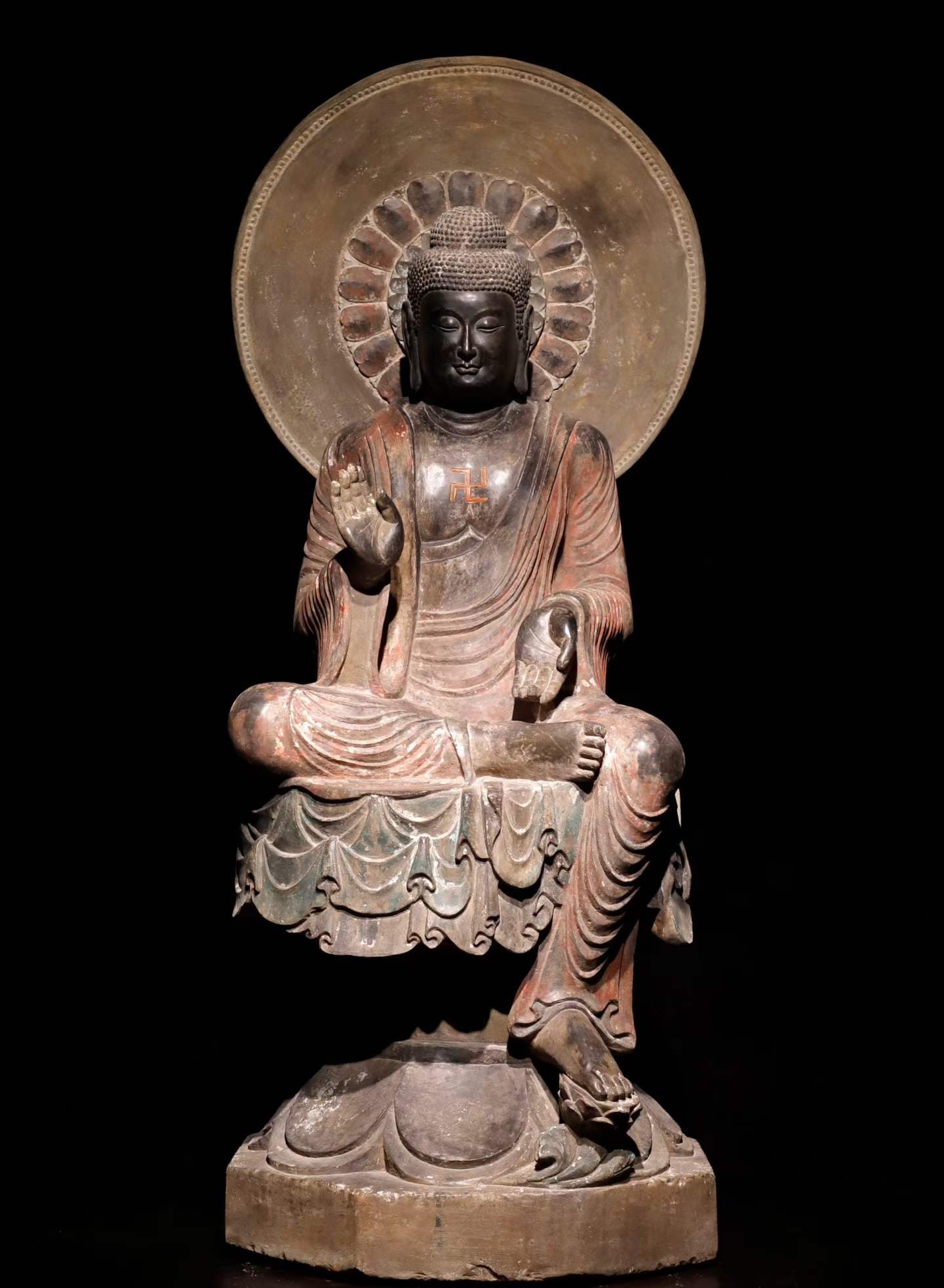 A Tang Dynasty bluestone painted Buddha: Tang Dynasty bluestone painted Buddha SIZE: H:168cm W:70cm T:60cm (The Dimensions Of All Batches Are Manually Measured.If You Need More Detailed Information, Please Contact Our Customer Service Before