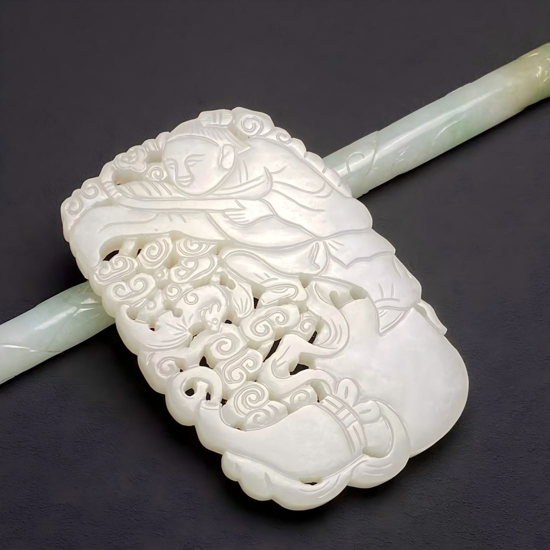 A middle Qing Dynasty Hetian jade seed material white jade gourd boy jade pendant (1 of 9)