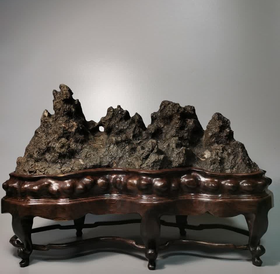 An old turtle pattern stone mountain-shaped study ornament of the Qing Dynasty: Qing Dynasty old turtle pattern stone mountain-shaped study ornament SIZE: L: 52cm W: 22cm with base H: 32cm W: 17.3kg (The Dimensions Of All Batches Are Manually Measured.If You Need More Detailed In