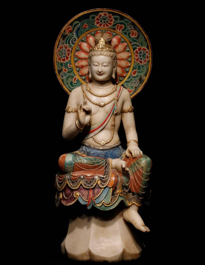 A Tang Dynasty white jade painted Guanyin: Tang Dynasty white jade painted Guanyin SIZE: H:123cm W:58cm T:48cm (The Dimensions Of All Batches Are Manually Measured.If You Need More Detailed Information, Please Contact Our Customer Service Befo