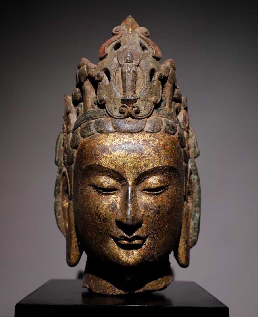 A piece of Northern Qi bluestone gilt painted Guanyin head: Northern Qi bluestone gilt painted Guanyin head SIZE: H:36cm (The Dimensions Of All Batches Are Manually Measured.If You Need More Detailed Information, Please Contact Our Customer Service Before Bidd