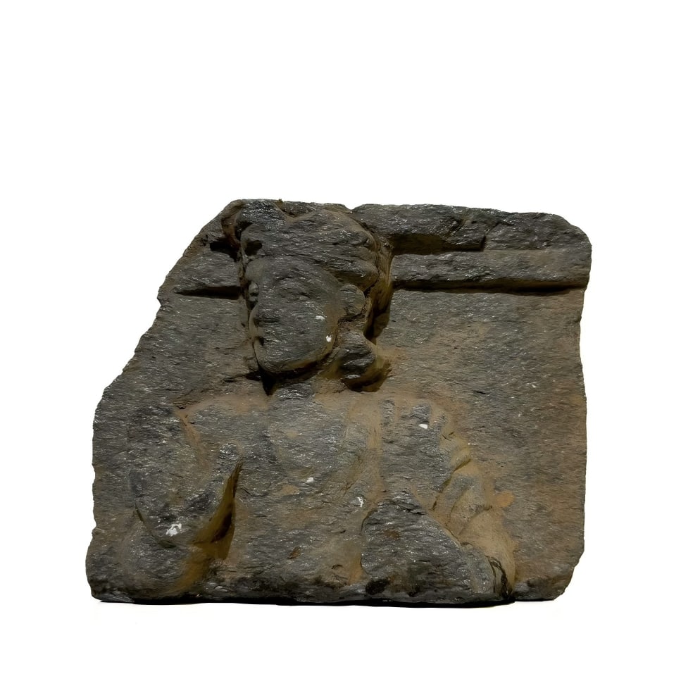 A Gandhara head from the 2nd-5th centuries AD: Gandhara head SIZE: W:106cm H:84mm (The Dimensions Of All Batches Are Manually Measured.If You Need More Detailed Information, Please Contact Our Customer Service Before Bidding.)