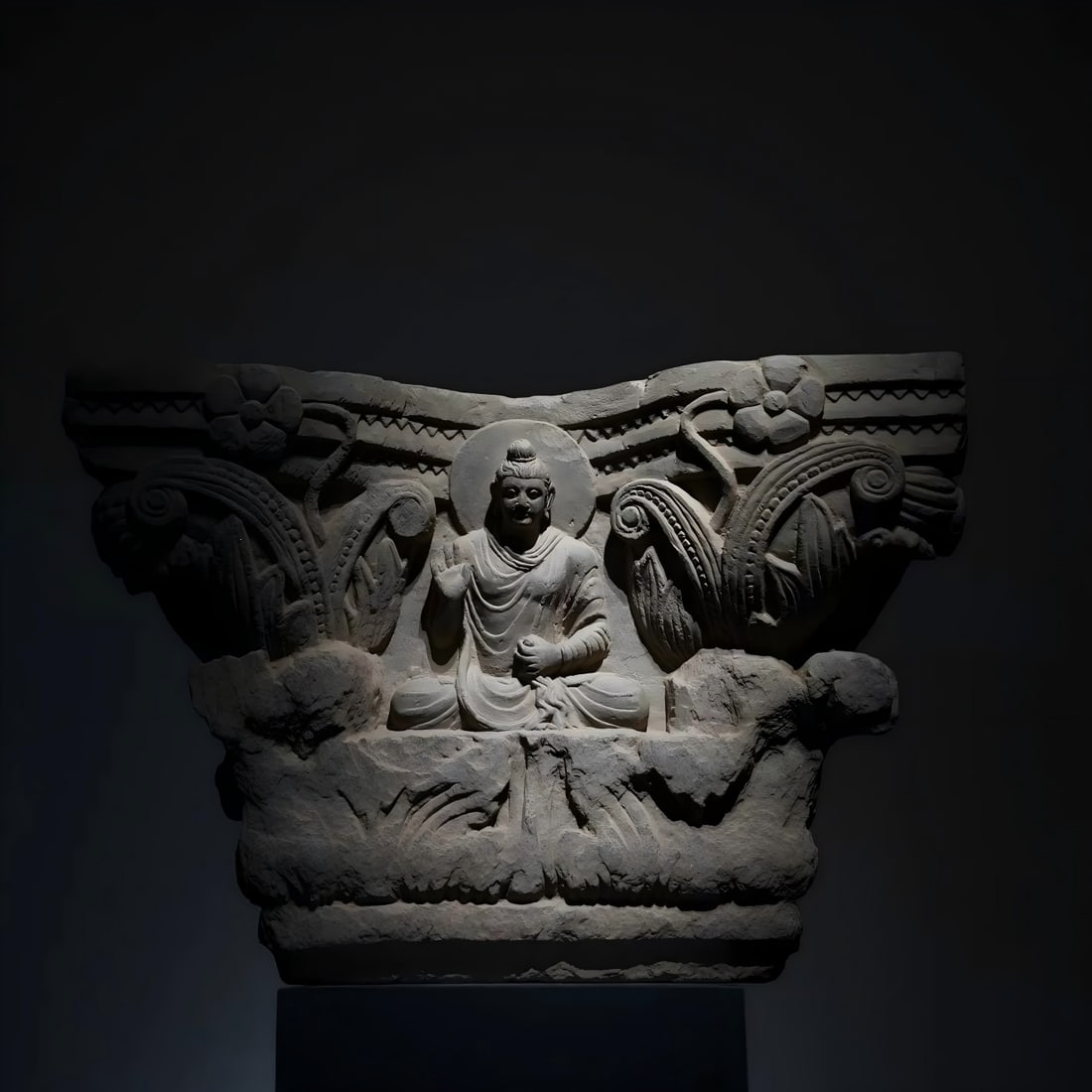A Gandhara stone carved Buddha from the 2nd to 5th centuries AD: Gandhara stone carving Buddha SIZE: W:40cm H:28cm (The Dimensions Of All Batches Are Manually Measured.If You Need More Detailed Information, Please Contact Our Customer Service Before Bidding.)