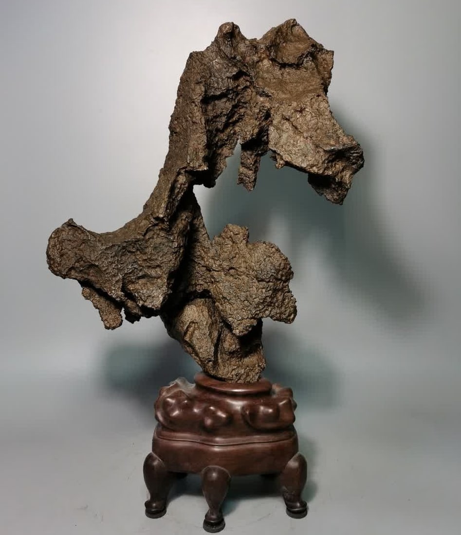 A Qing Dynasty Yingshi Shanzi study ornament: Qing Dynasty Yingshi Shanzi study ornament SIZE: With base H: 53cm W: 32cm T: 14cm W: 6.7kg (The Dimensions Of All Batches Are Manually Measured.If You Need More Detailed Information, Please Contact O
