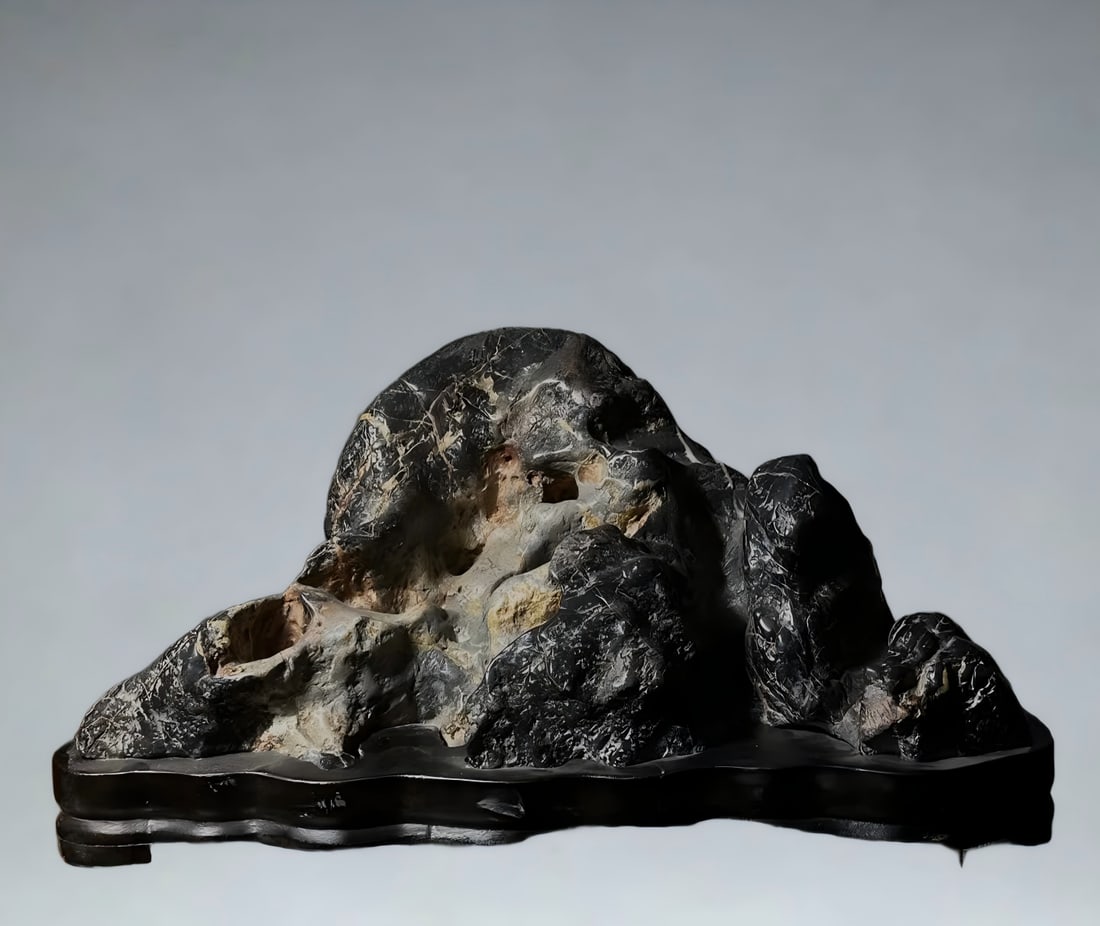 A Qing Dynasty Taihu Shishanzi study ornament: Qing Dynasty Taihu Lake Shishanzi study ornament SIZE: L:64cm H:32cm T:31cm (The Dimensions Of All Batches Are Manually Measured.If You Need More Detailed Information, Please Contact Our Customer Serv
