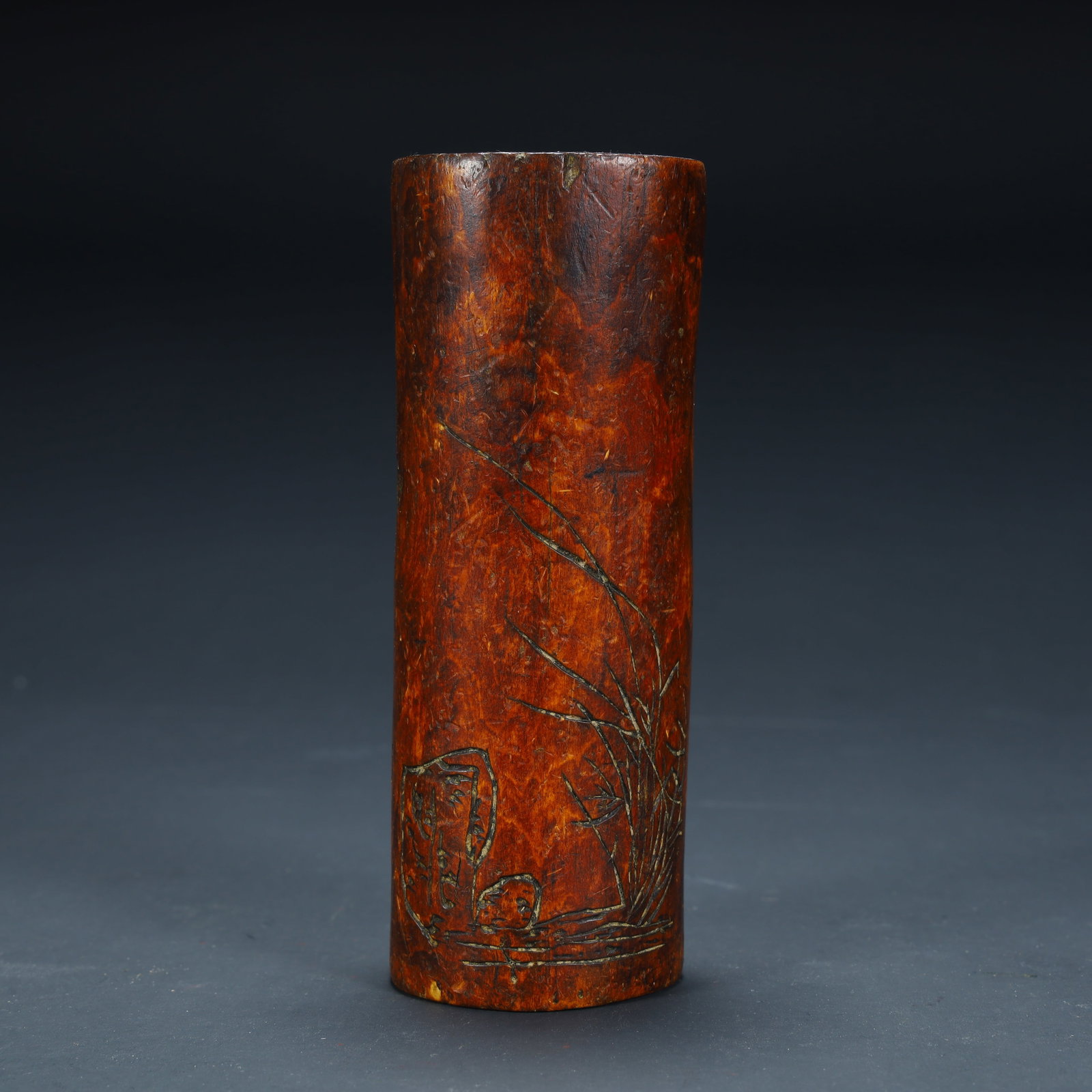 A piece of Qing Dynasty agarwood carving "Lanshi pattern pen holder": Qing Dynasty agarwood carving "blue stone pattern pen holder" SIZE: H:12cm L:4.5cm W:4cm W:110g (The Dimensions Of All Batches Are Manually Measured.If You Need More Detailed Information, Please Conta