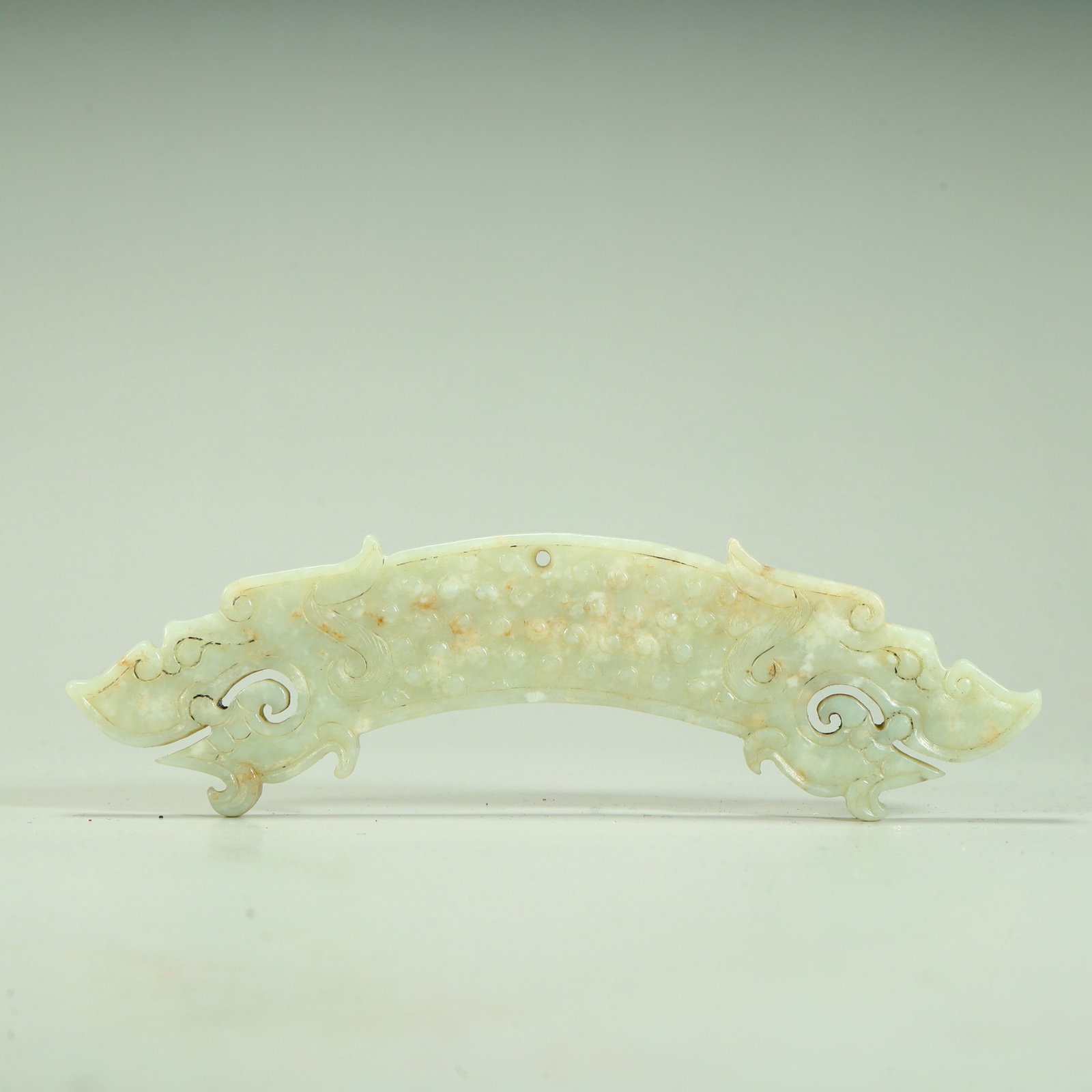 A piece of ancient jade double dragon head valley pattern jade huang: Ancient jade, double dragon head, valley pattern jade jade SIZE: H:0.7cm L:14.5cm W:4cm W:64g (The Dimensions Of All Batches Are Manually Measured.If You Need More Detailed Information, Please Contact