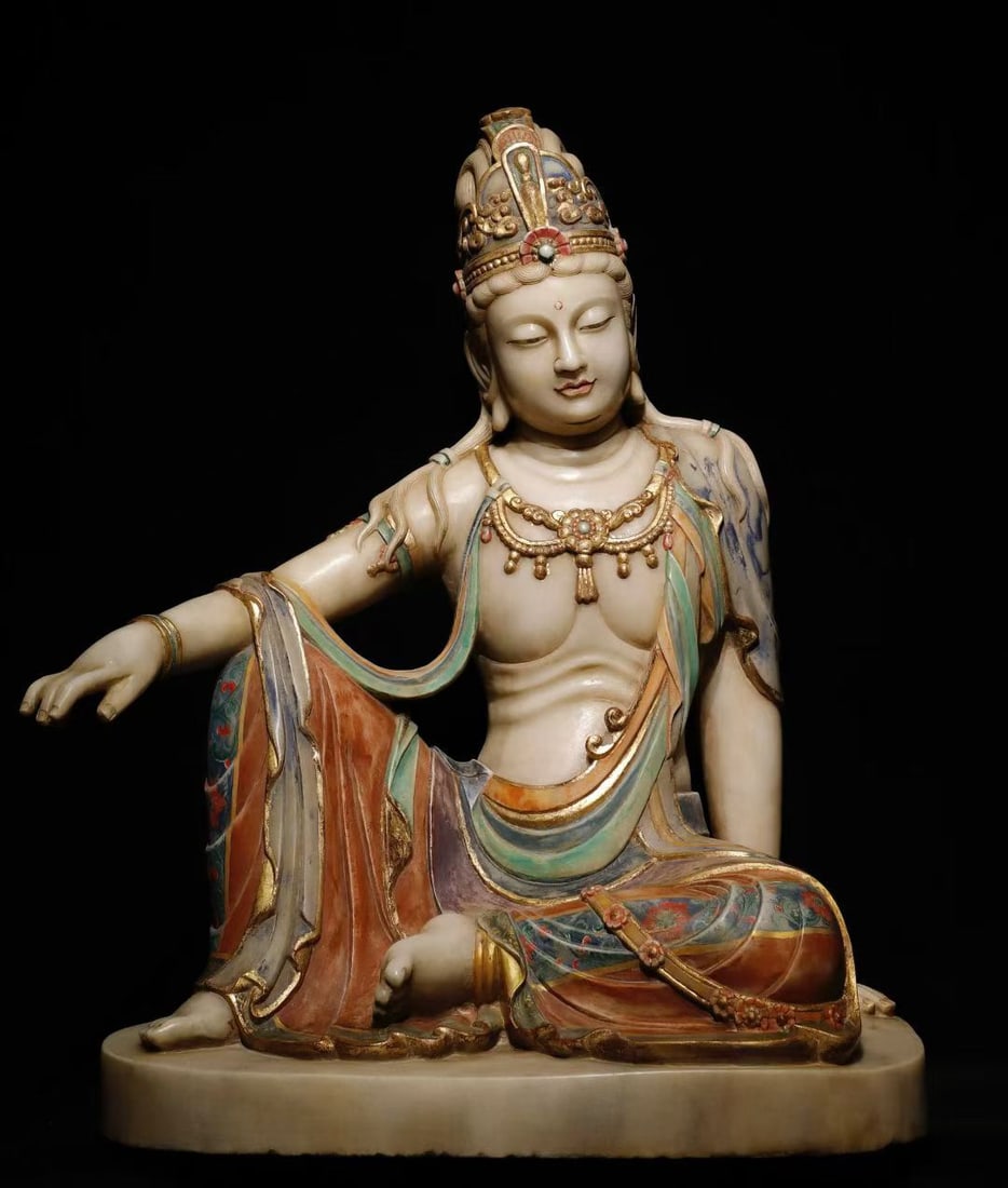 A piece of Song Dynasty white jade painted in Guanyin: Song Dynasty Han white jade painted Guanyin is beautiful in shape and solemn in appearance SIZE: H: 1m W: 78cm T: 48cm (The Dimensions Of All Batches Are Manually Measured.If You Need More Detailed In