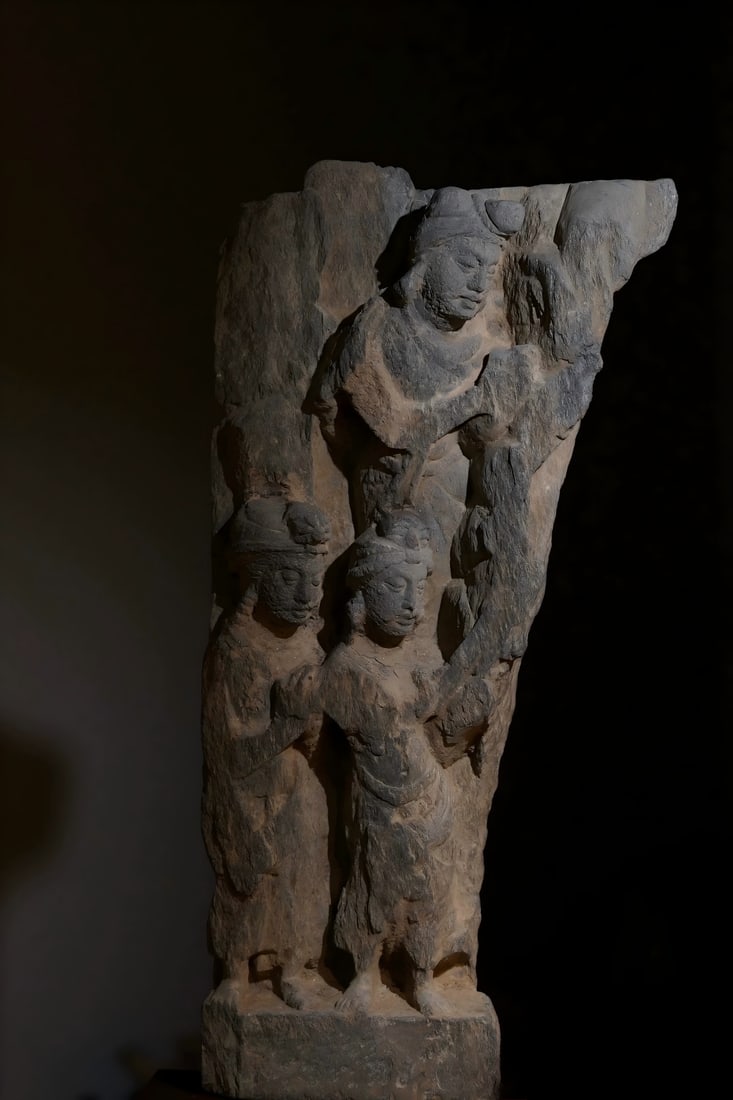 A Gandhara stone carving from the 2nd to 5th centuries AD Brahma persuaded: Gandhara stone carving Brahma advises to pray SIZE: cm H:36cm W:14cm (The Dimensions Of All Batches Are Manually Measured.If You Need More Detailed Information, Please Contact Our Customer Service Bef