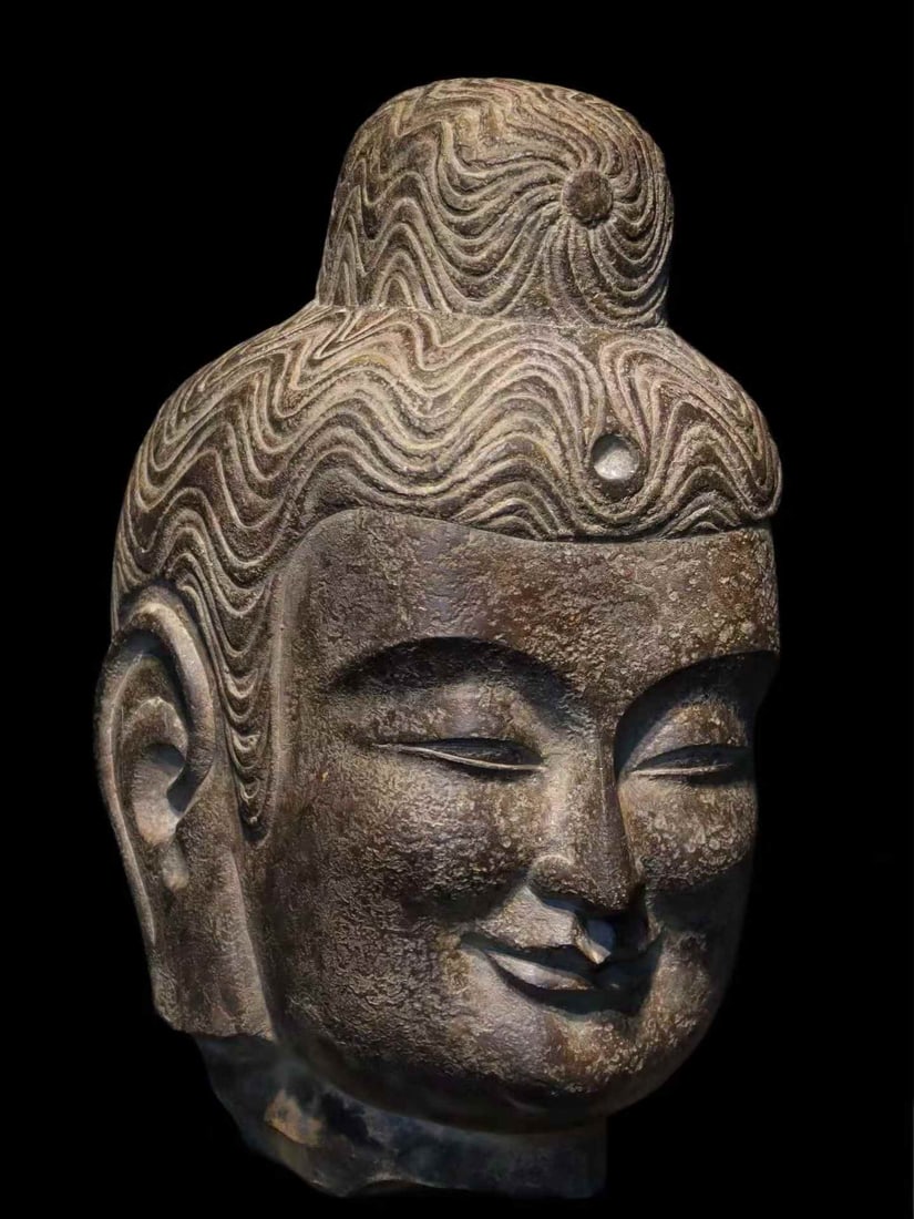 A Great Wei bluestone Buddha head: Great Wei bluestone Buddha head SIZE: H:31cm (The Dimensions Of All Batches Are Manually Measured.If You Need More Detailed Information, Please Contact Our Customer Service Before Bidding.)