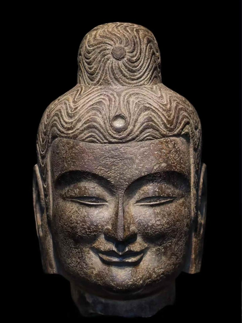 A Great Wei bluestone Buddha head - 2
