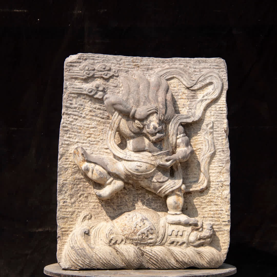 A piece of bluestone Kuixing dot fight: Bluestone Champion Star Dot Fight SIZE: H:64cm L:49cm W:25cm (The Dimensions Of All Batches Are Manually Measured.If You Need More Detailed Information, Please Contact Our Customer Service Before Bidd