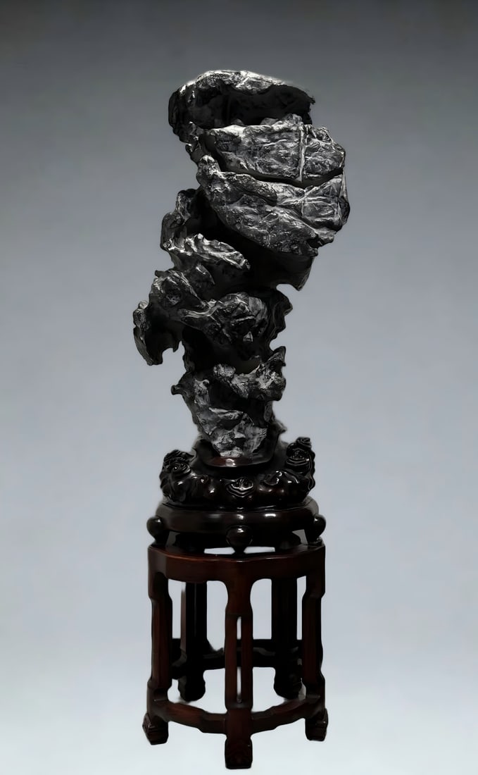 A Qing Dynasty Lingbi stone tribute Shanzi study ornament: Qing Dynasty Lingbi stone tribute Shanzi study ornament SIZE: H:178cm W:58cm T:50cm (The Dimensions Of All Batches Are Manually Measured.If You Need More Detailed Information, Please Contact Our Custo