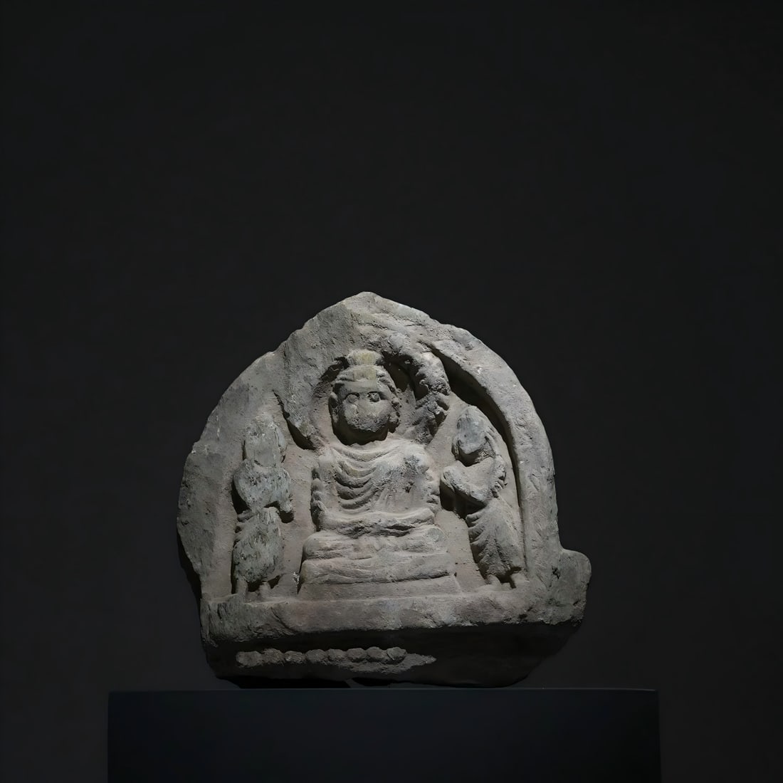 A Gandhara Buddha with disciples in greenschist from the 2nd-5th centuries AD from the Swat Valley: Gandhara Buddha and disciples came from the Swat Valley region SIZE: W:14cm H:14cm (The Dimensions Of All Batches Are Manually Measured.If You Need More Detailed Information, Please Contact Our Custom