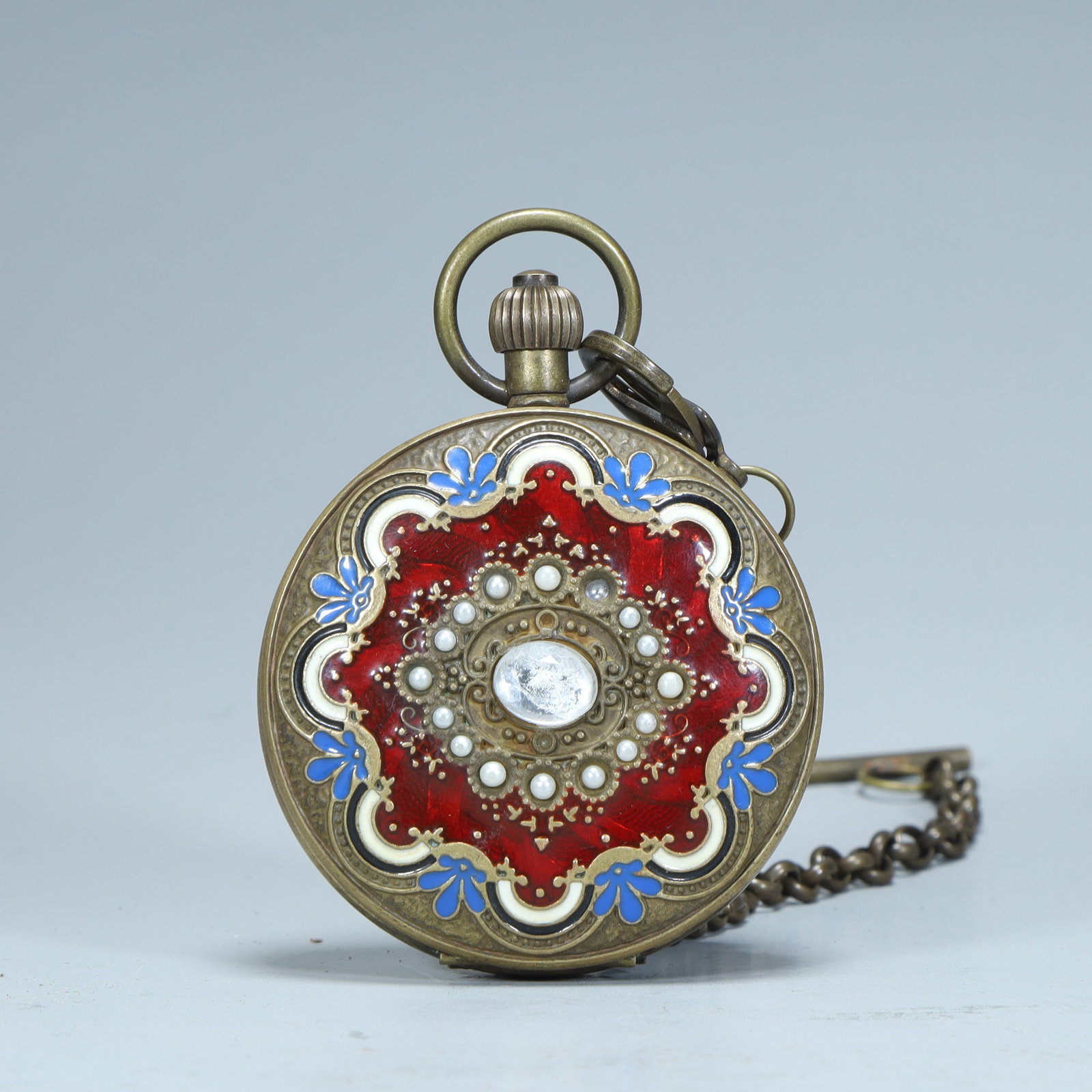 A pocket watch with copper enamel inlaid with beads from the late Qing Dynasty and the Republic of (1 of 5)