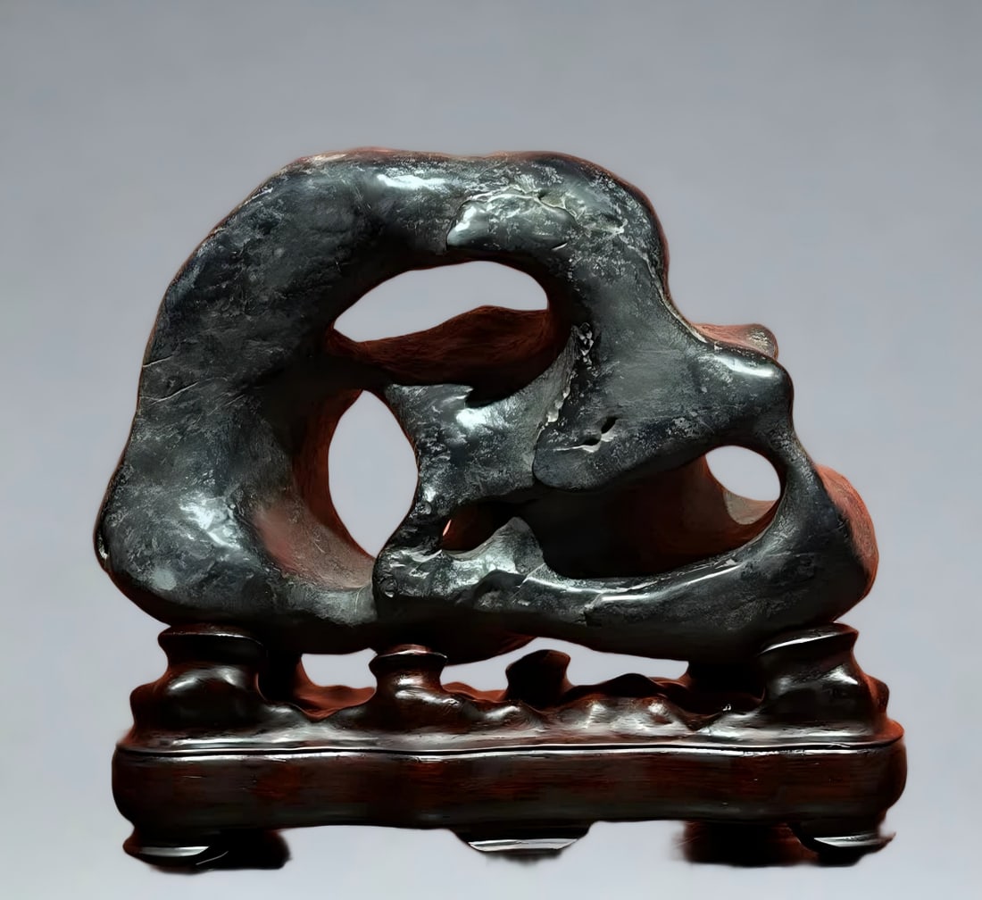 A Qing Dynasty Taihu Shishanzi study ornament: Qing Dynasty Taihu Lake Shishanzi study ornament SIZE: L:38cm H:33cm T:15cm (The Dimensions Of All Batches Are Manually Measured.If You Need More Detailed Information, Please Contact Our Customer Serv