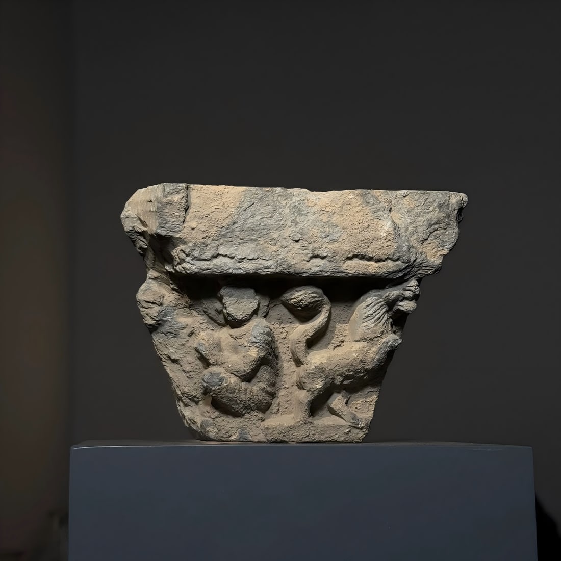 A specimen of a Gandhara lion from the 2nd-5th centuries AD: Gandhara lion specimen SIZE: W:16cm H:12cm (The Dimensions Of All Batches Are Manually Measured.If You Need More Detailed Information, Please Contact Our Customer Service Before Bidding.)