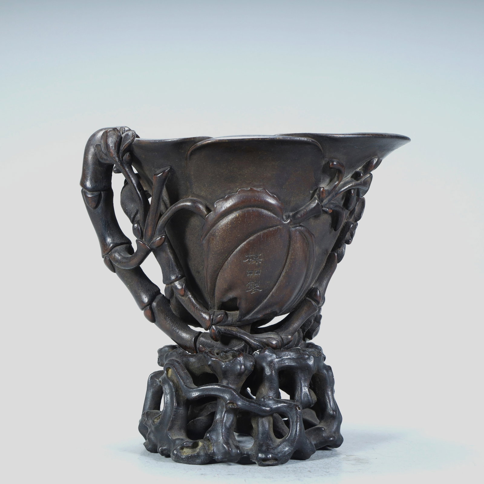 A Ming Dynasty wood carved bamboo pattern cup: Ming Dynasty wood carved bamboo pattern cup SIZE: H:24.5cm L:15cm W:11cm W:356g (The Dimensions Of All Batches Are Manually Measured.If You Need More Detailed Information, Please Contact Our Customer 