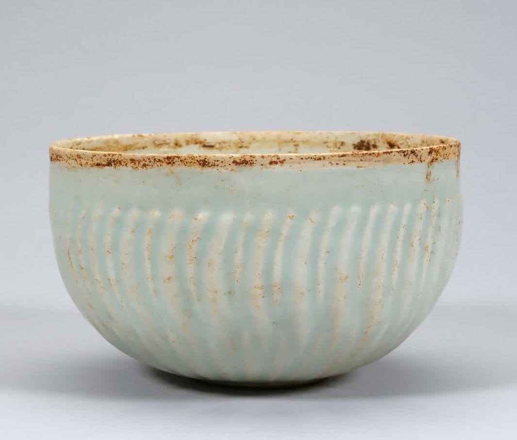 A piece of Song Dynasty Hutian kiln cup: Song Dynasty Hutian kiln cup SIZE: H: 7cm mouth D: 12cm Bottom diameter 4cm (The Dimensions Of All Batches Are Manually Measured.If You Need More Detailed Information, Please Contact Our Customer Serv