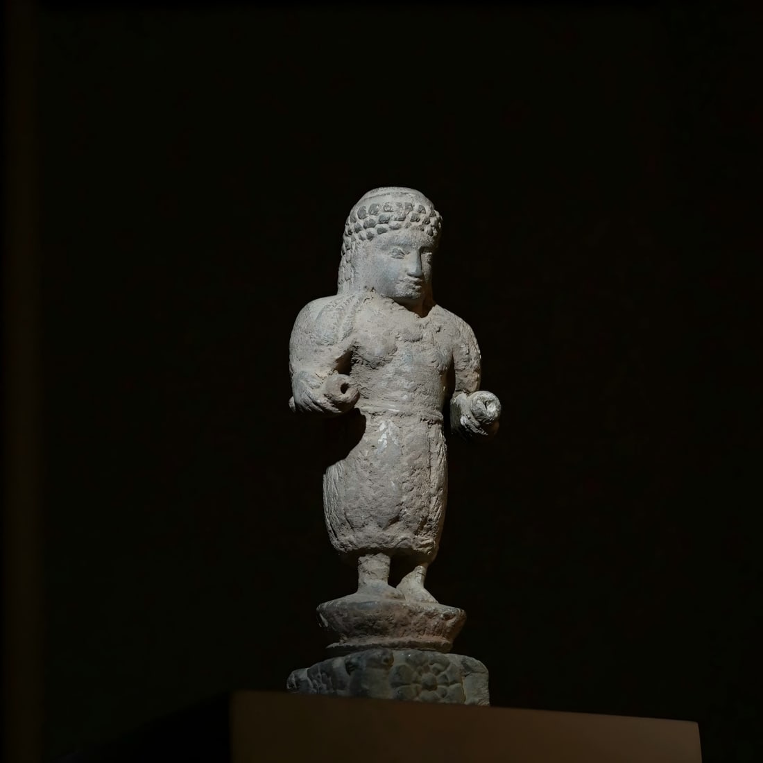 A Gandhara stone carving ornament from the 2nd to 5th centuries AD: Gandhara stone carving ornaments SIZE: W: 8.7cm L: 19cm (with stone base 21cm ) (The Dimensions Of All Batches Are Manually Measured.If You Need More Detailed Information, Please Contact Our Customer 
