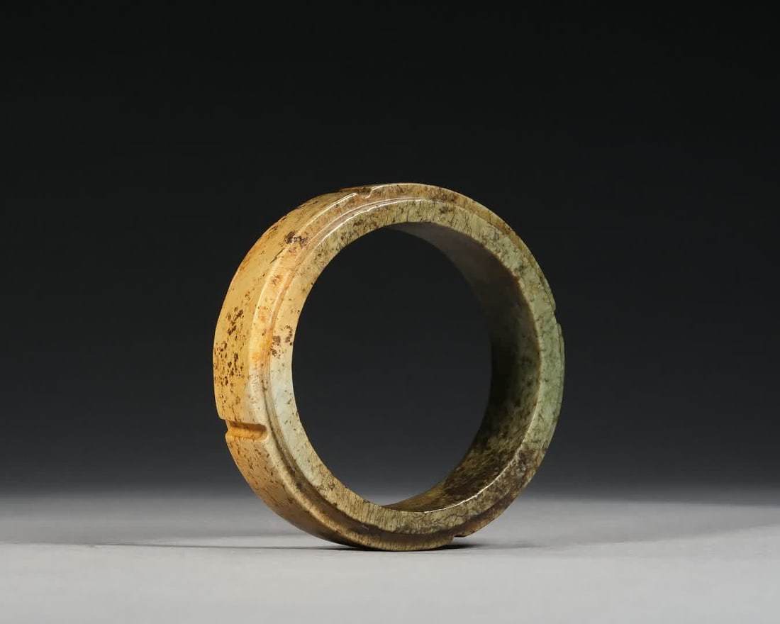 An ancient jade bracelet - 4