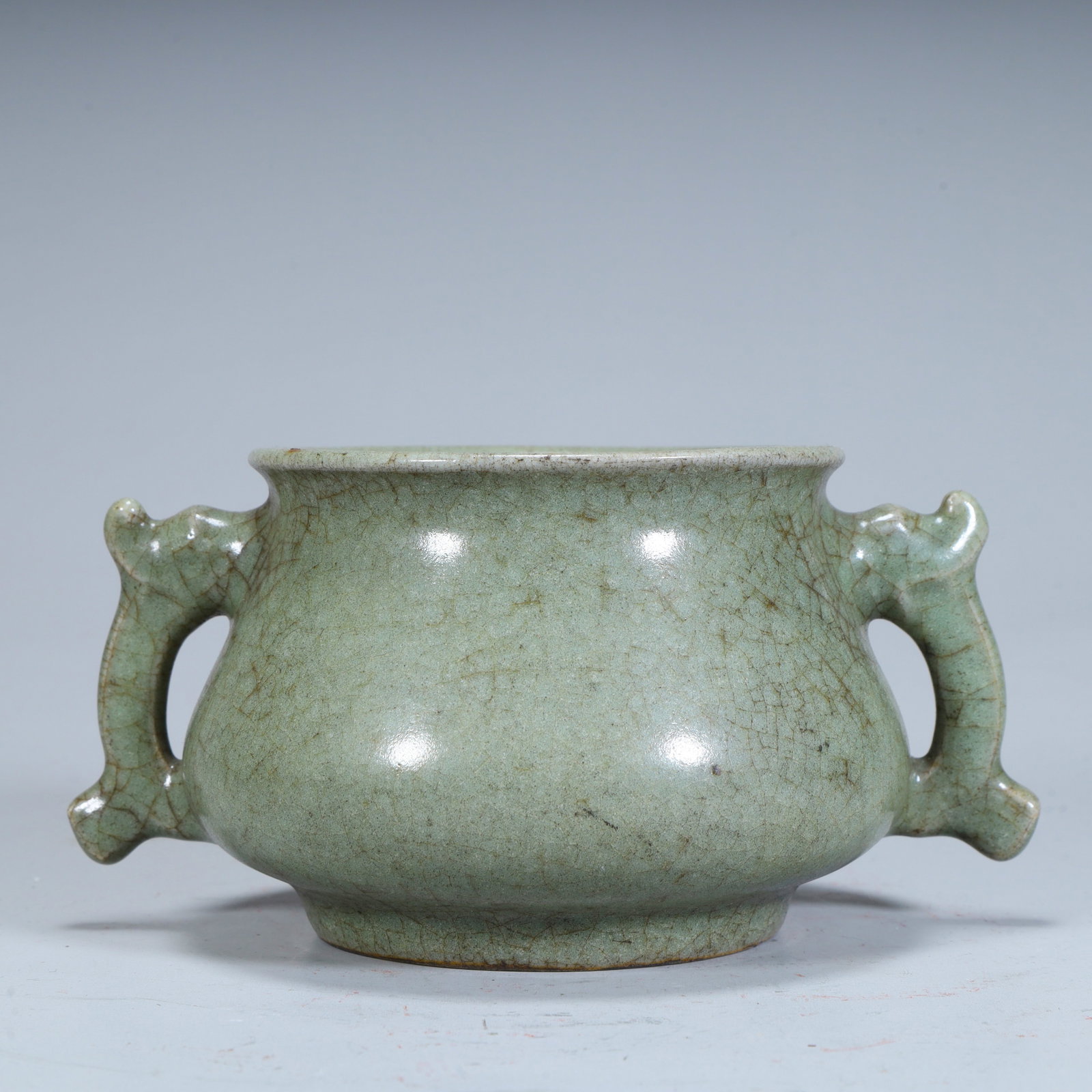 A Song Ru kiln amphora incense burner: Song Ru kiln amphora incense burner SIZE: H:7.5cm L:15cm W:11cm W:390g (The Dimensions Of All Batches Are Manually Measured.If You Need More Detailed Information, Please Contact Our Customer Service B